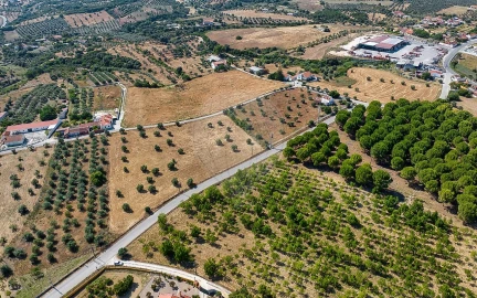 Terreno para Venda em Azoia de Cima e Tremês