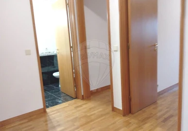 Apartamento T3 para Arrendamento em Canidelo