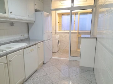 Apartamento T3 para Arrendamento em Canidelo
