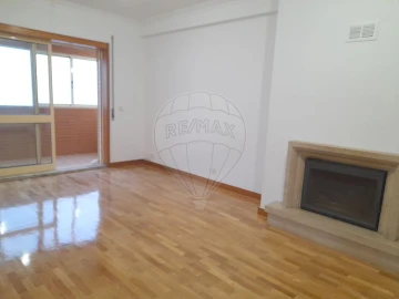 Apartamento T3 para Arrendamento em Canidelo