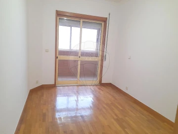 Apartamento T3 para Arrendamento em Canidelo