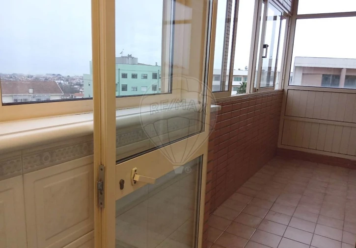 Apartamento T3 para Arrendamento em Canidelo Foto 3