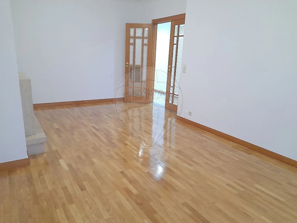 Apartamento T3 para Arrendamento em Canidelo Foto 26