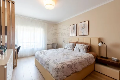 Apartamento T2 para Venda em A dos Cunhados e Maceira