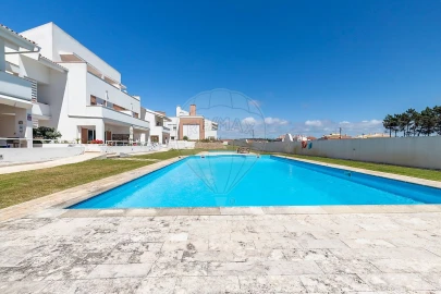 Apartamento T2 para Venda em A dos Cunhados e Maceira