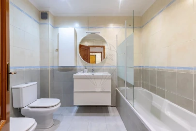 Apartamento T2 para Venda em A dos Cunhados e Maceira