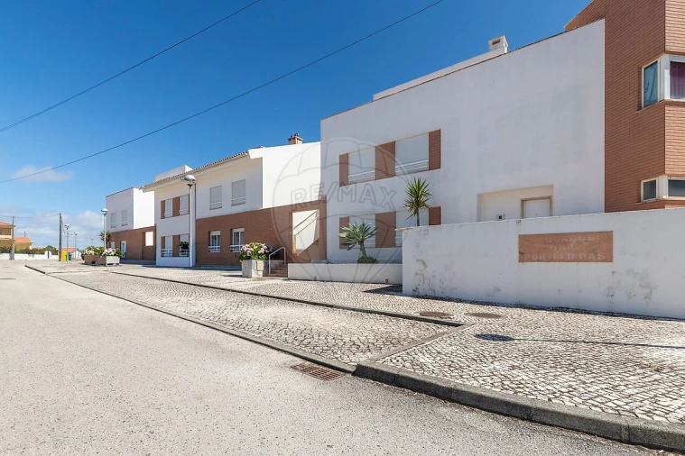 Apartamento T2 para Venda em A dos Cunhados e Maceira Foto 27