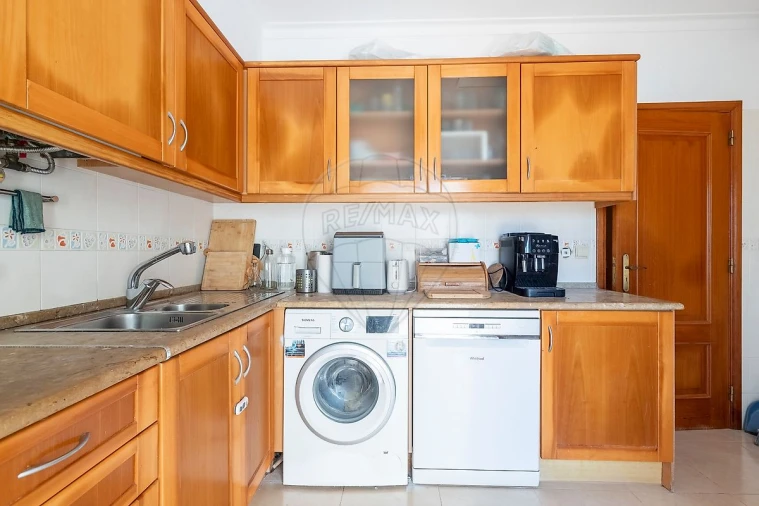 Apartamento T2 para Venda em A dos Cunhados e Maceira Foto 17