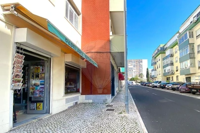 Negócio para Venda em Oeiras e São Julião da Barra, Paço de Arcos e Caxias
