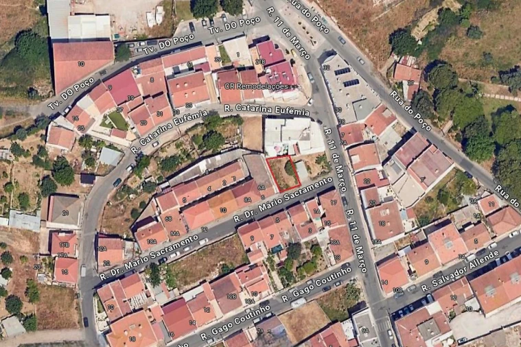 Terreno para Venda em Santa Iria de Azoia, São João da Talha e Bobadela Foto 2