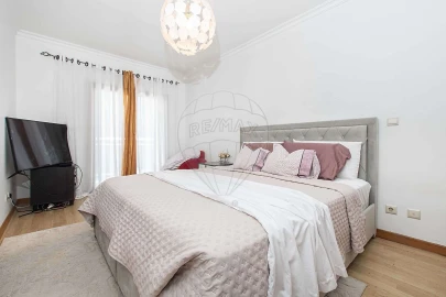Apartamento T3 para Venda em Alverca do Ribatejo e Sobralinho