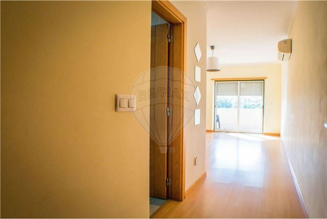 Apartamento T2 para Arrendamento em Póvoa de Santa Iria e Forte da Casa Foto 4