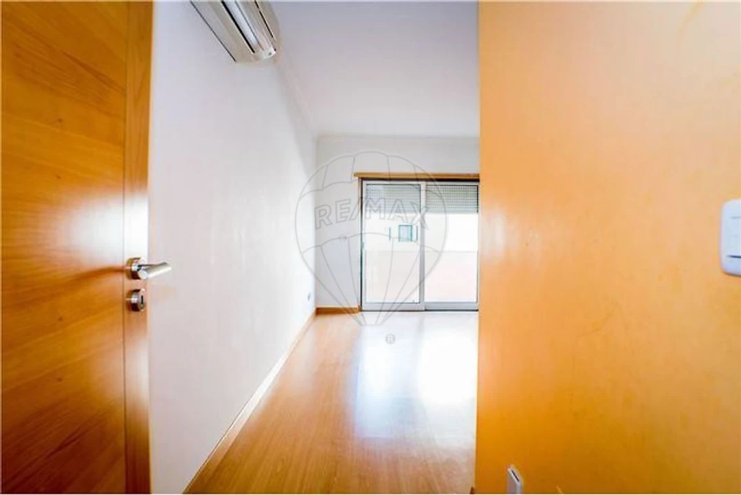 Apartamento T2 para Arrendamento em Póvoa de Santa Iria e Forte da Casa Foto 12