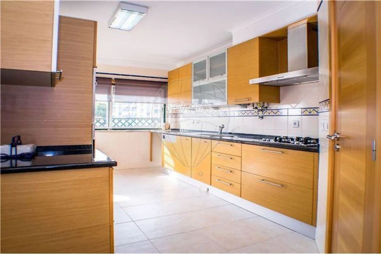 Apartamento T2 para Arrendamento em Póvoa de Santa Iria e Forte da Casa Foto 6