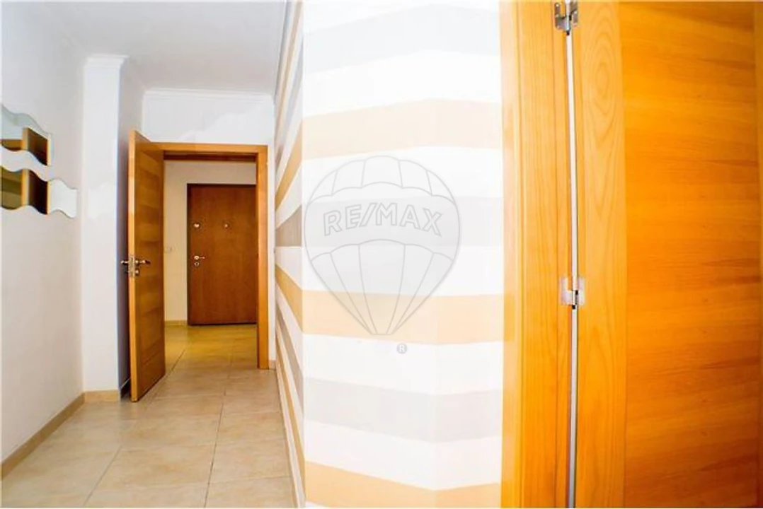 Apartamento T2 para Arrendamento em Póvoa de Santa Iria e Forte da Casa Foto 8