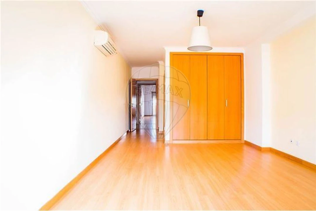 Apartamento T2 para Arrendamento em Póvoa de Santa Iria e Forte da Casa Foto 7