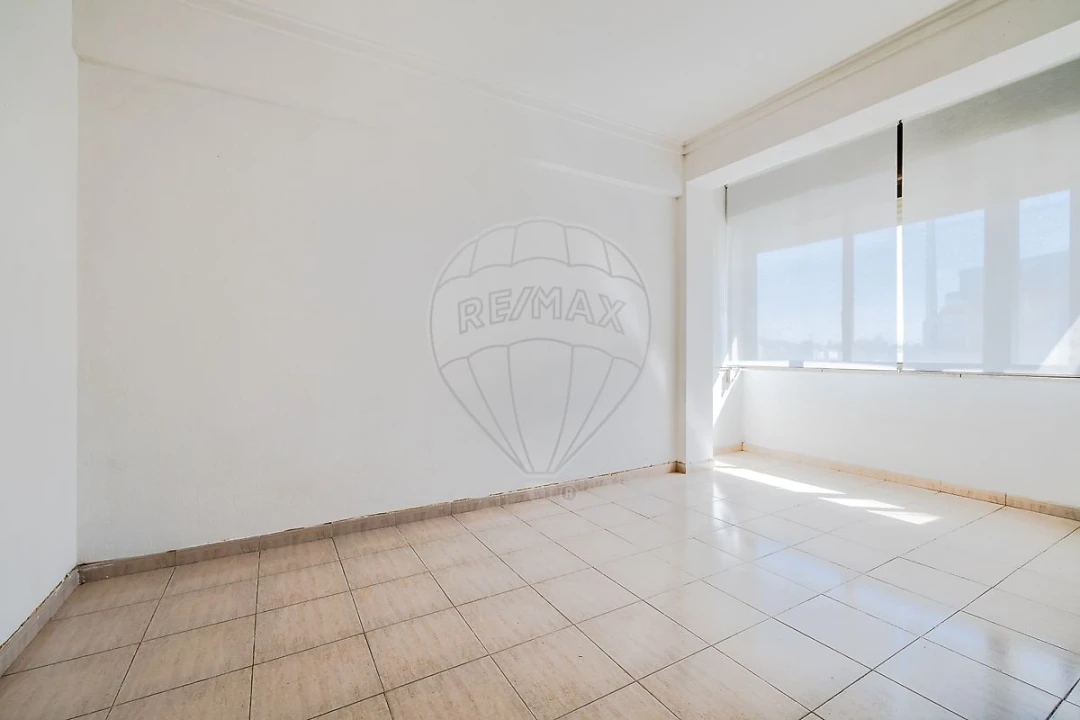 Apartamento T3 para Venda em Alverca do Ribatejo e Sobralinho Foto 3