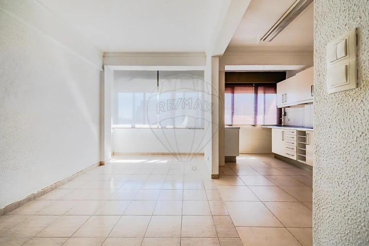 Apartamento T3 para Venda em Alverca do Ribatejo e Sobralinho Foto 4