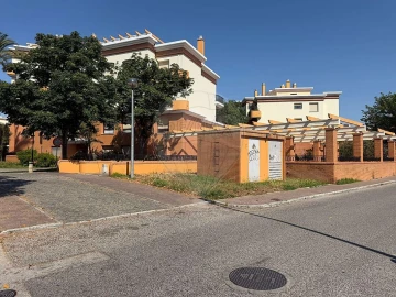 Garagem para Venda em Alverca do Ribatejo e Sobralinho