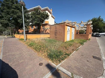 Garagem para Venda em Alverca do Ribatejo e Sobralinho