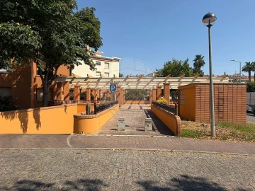 Garagem para Venda em Alverca do Ribatejo e Sobralinho