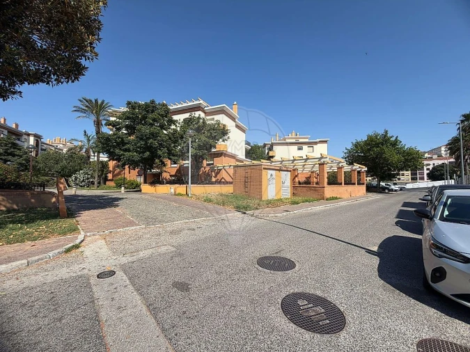 Garagem para Venda em Alverca do Ribatejo e Sobralinho Foto 4
