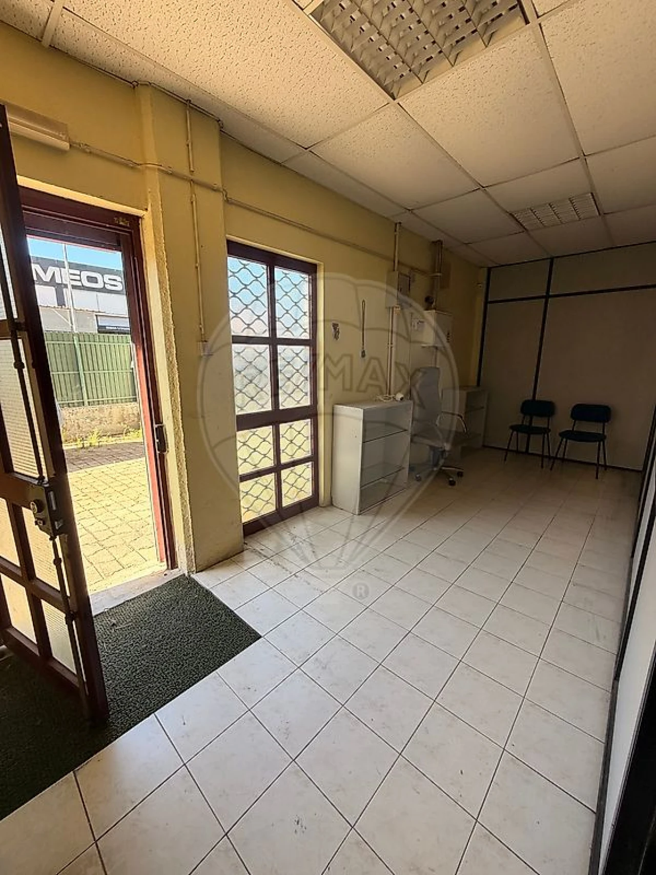 Armazém para Venda em Alhos Vedros Foto 4
