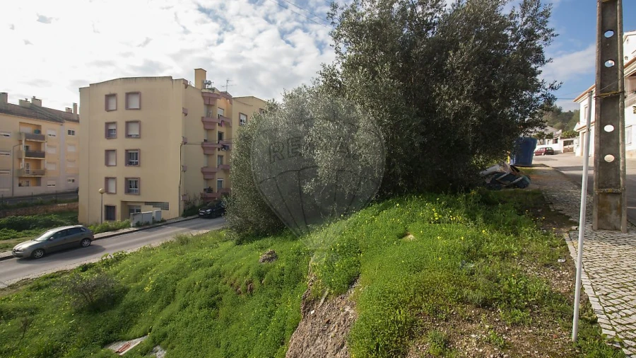 Terreno para Venda em Alenquer (Santo Estêvão e Triana)