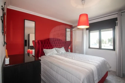 Apartamento T3 para Venda em Carregado e Cadafais