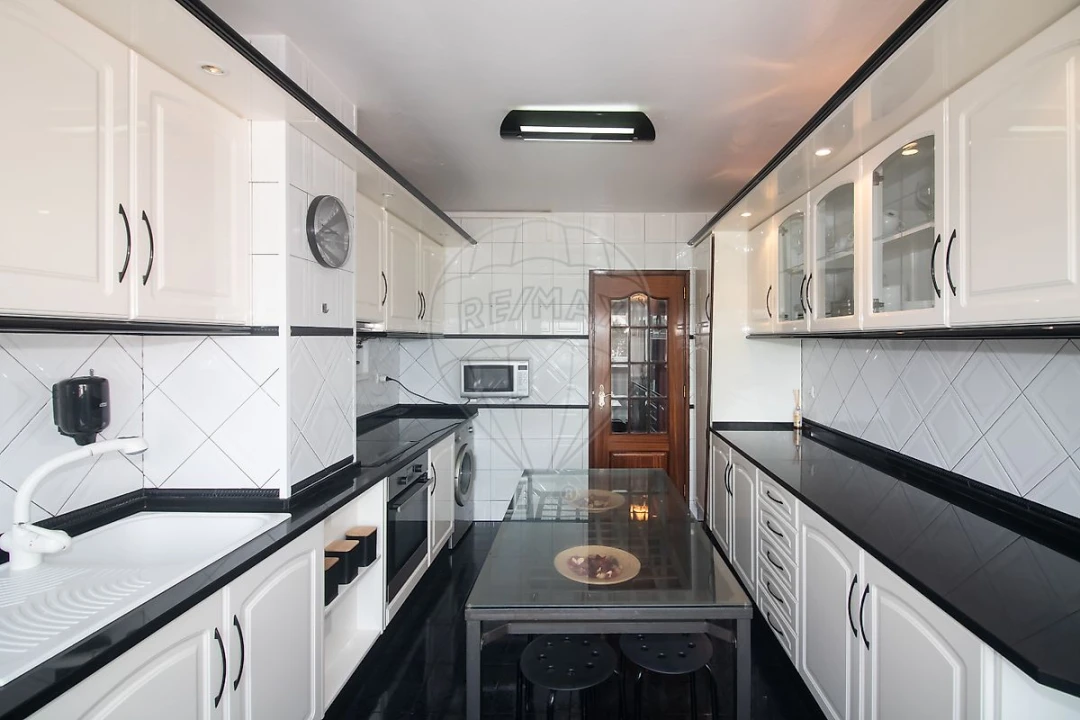 Apartamento T3 para Venda em Carregado e Cadafais Foto 1
