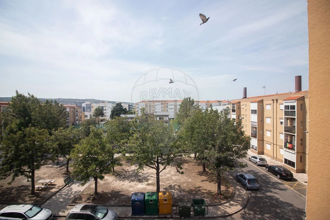 Apartamento T3 para Venda em Carregado e Cadafais Foto 22