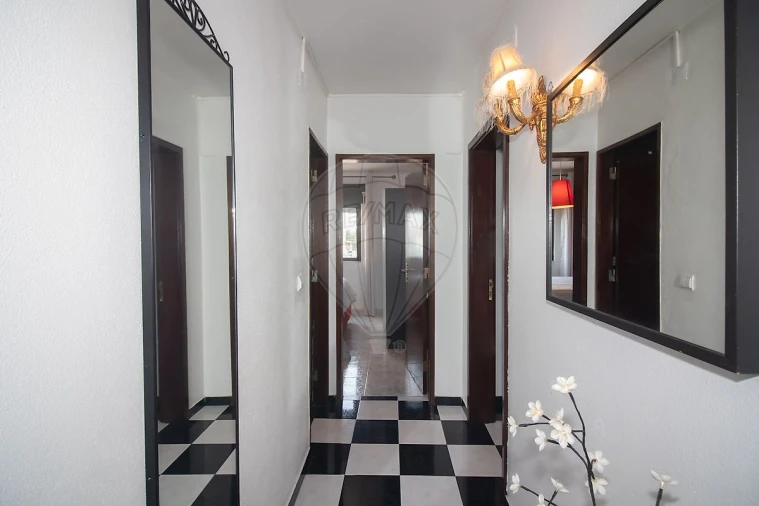 Apartamento T3 para Venda em Carregado e Cadafais Foto 14