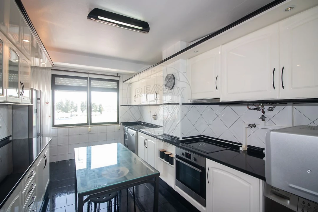 Apartamento T3 para Venda em Carregado e Cadafais Foto 10
