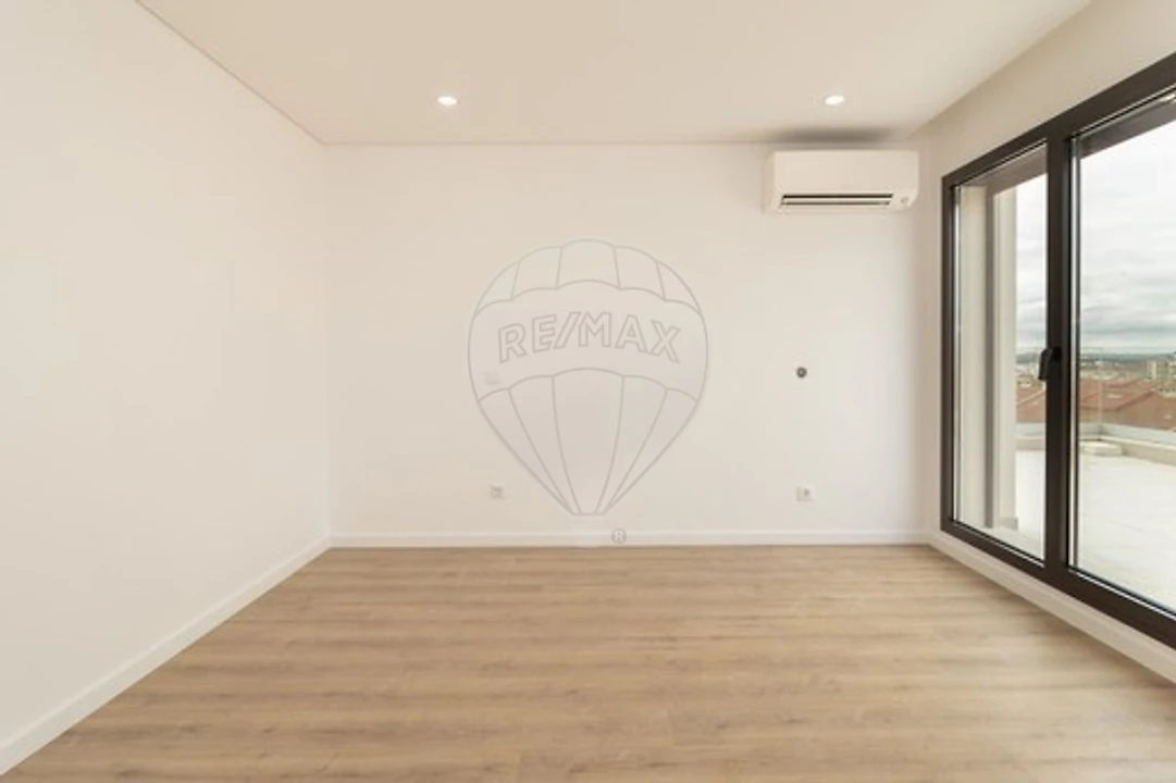Apartamento T5 para Venda em Montijo e Afonsoeiro Foto 4