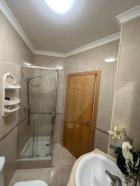 Apartamento T3 para Arrendamento em Granja do Ulmeiro