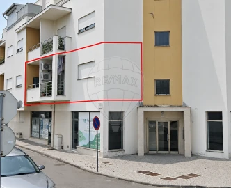 Apartamento T3 para Arrendamento em Granja do Ulmeiro