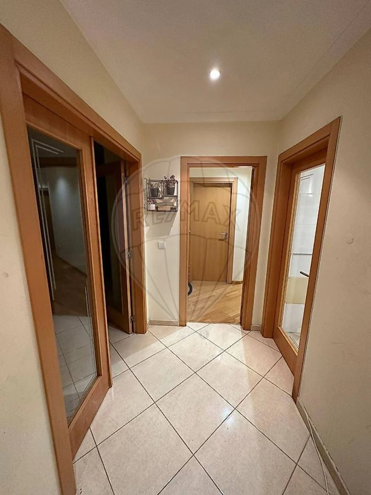 Apartamento T3 para Arrendamento em Granja do Ulmeiro Foto 4