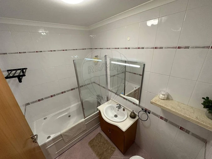 Apartamento T3 para Arrendamento em Granja do Ulmeiro Foto 6