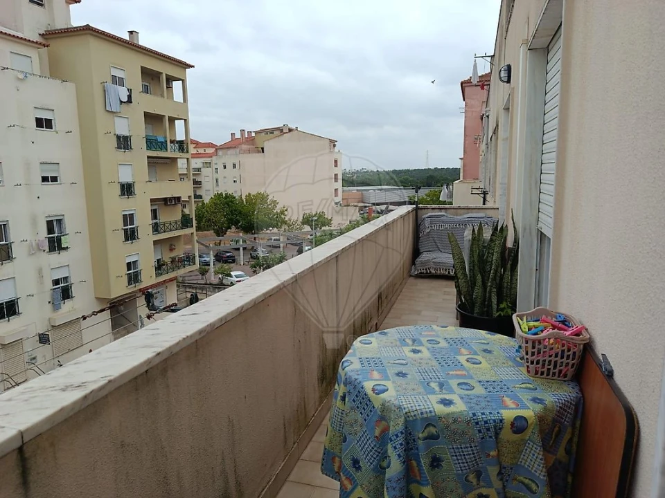 Apartamento T2 para Venda em Quinta do Conde Foto 6