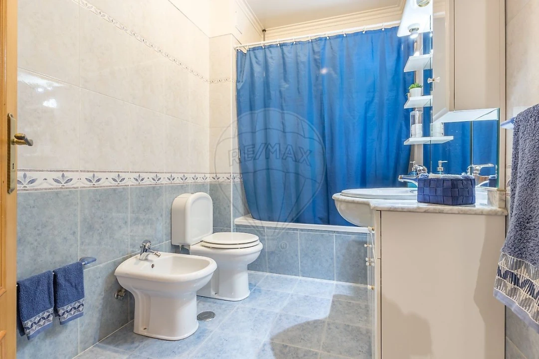 Apartamento T2 para Venda em Quinta do Conde Foto 2