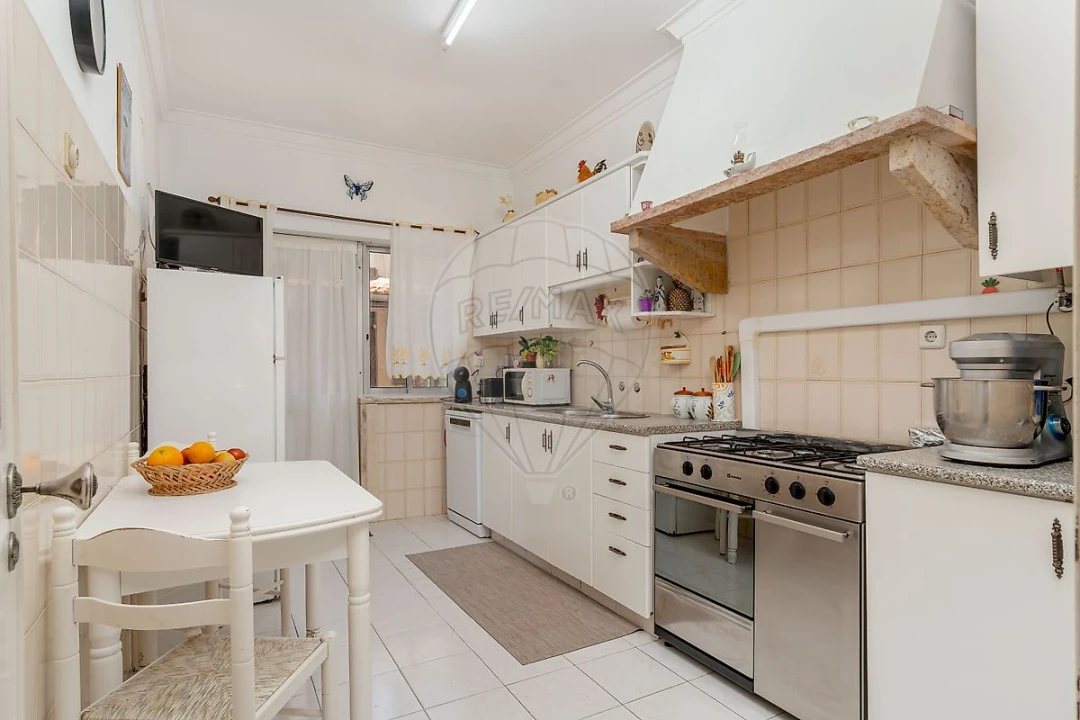 Apartamento T2 para Venda em Laranjeiro e Feijó Foto 6