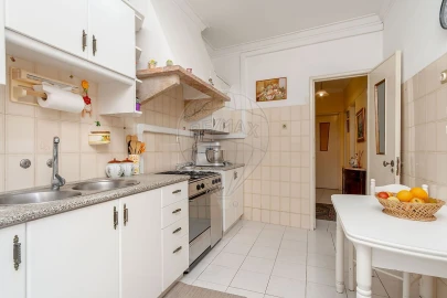 Apartamento T2 para Venda em Laranjeiro e Feijó