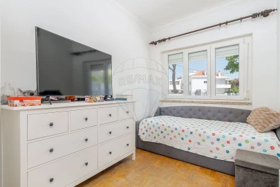 Apartamento T2 para Venda em Laranjeiro e Feijó