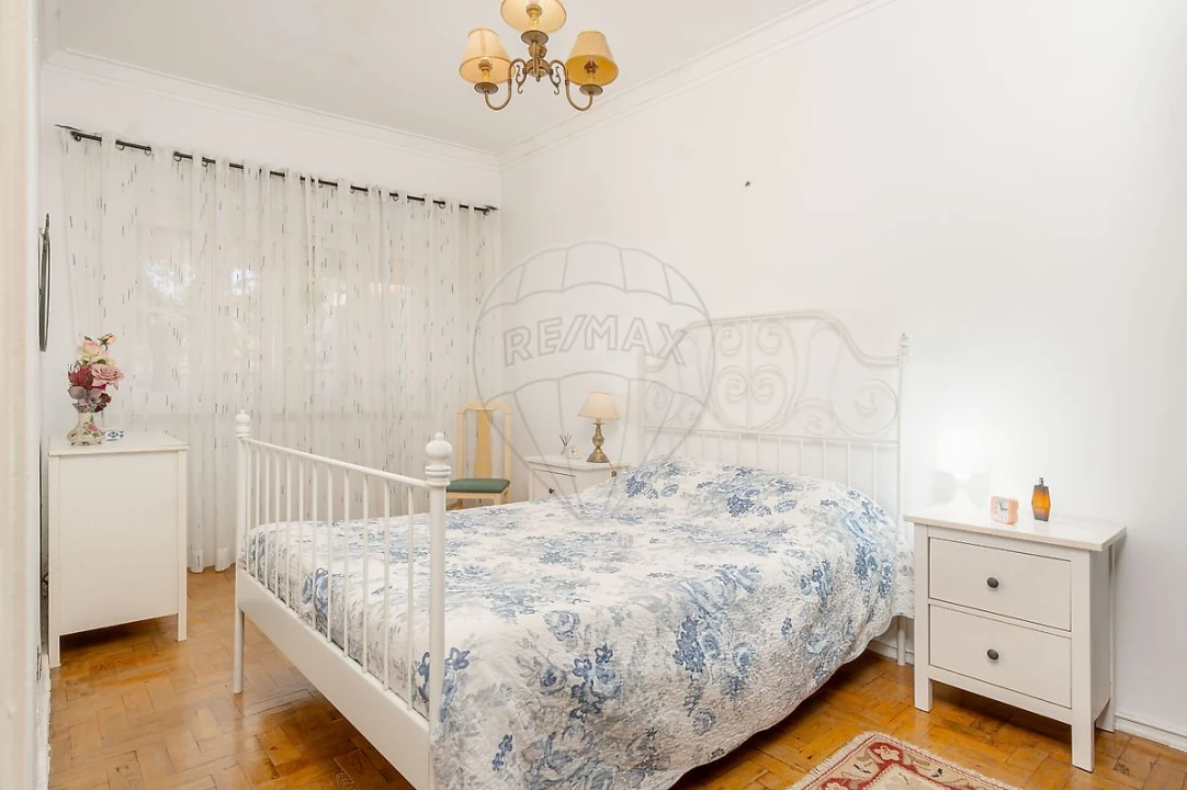 Apartamento T2 para Venda em Laranjeiro e Feijó Foto 4