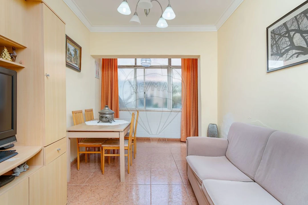 Apartamento T2 para Venda em Laranjeiro e Feijó Foto 9