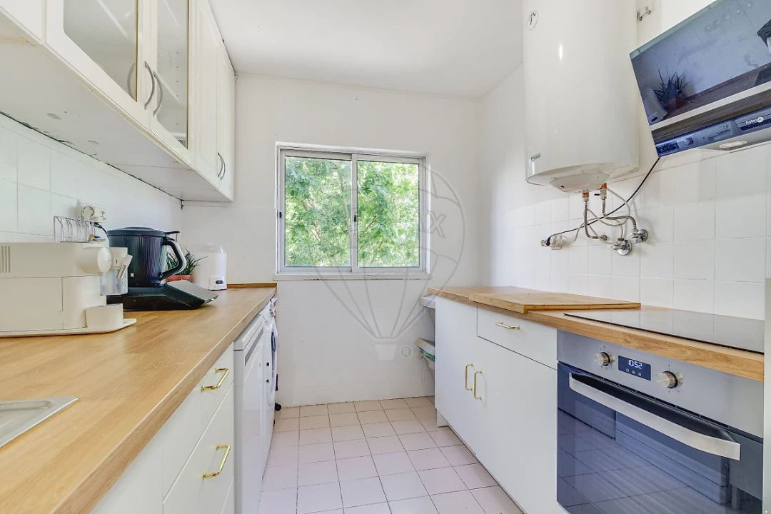 Apartamento T2 para Venda em Casal de Cambra Foto 9
