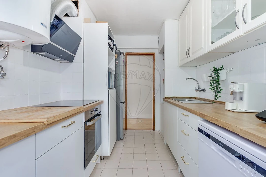 Apartamento T2 para Venda em Casal de Cambra Foto 10