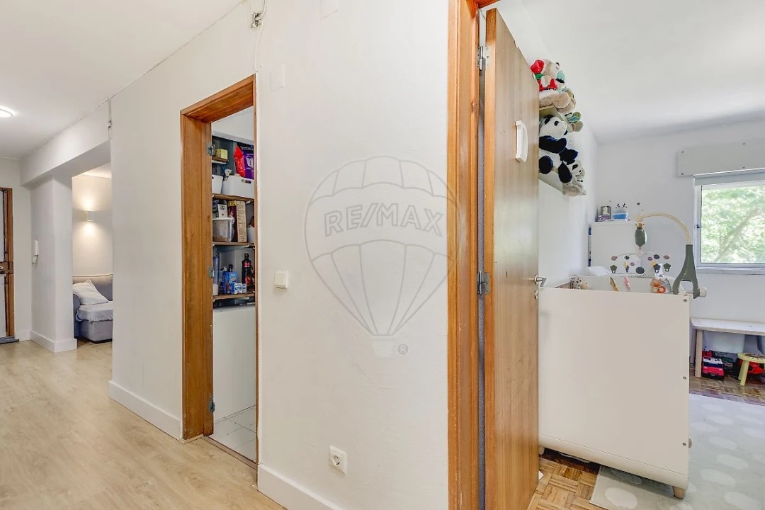 Apartamento T2 para Venda em Casal de Cambra Foto 12