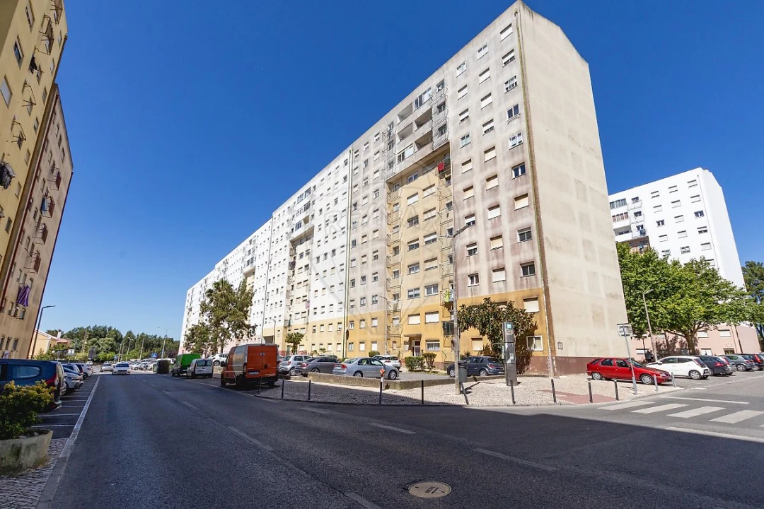 Apartamento T2 para Venda em Casal de Cambra Foto 23