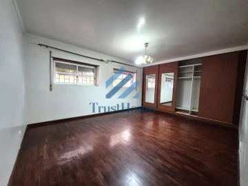 Apartamento para Venda em Agualva e Mira-Sintra